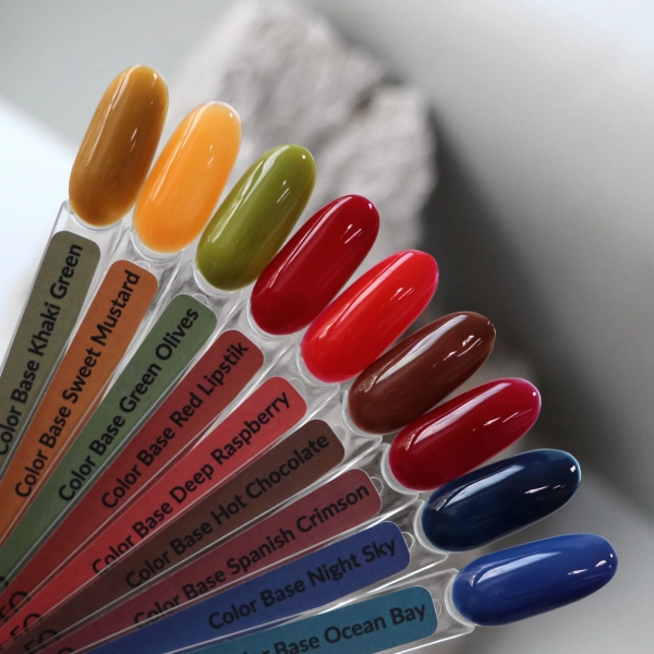 фото Цветное базовое покрытие для ногтей Komilfo Color Base  8 мл 2